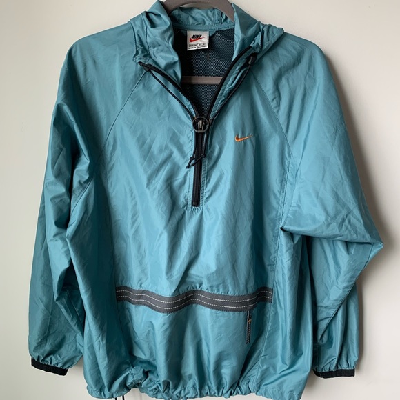 Nike Windbreaker - Picture 3 of 9